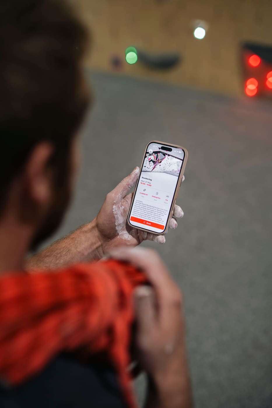 Sócio a utilizar a app GymRealm personalizada do ginásio